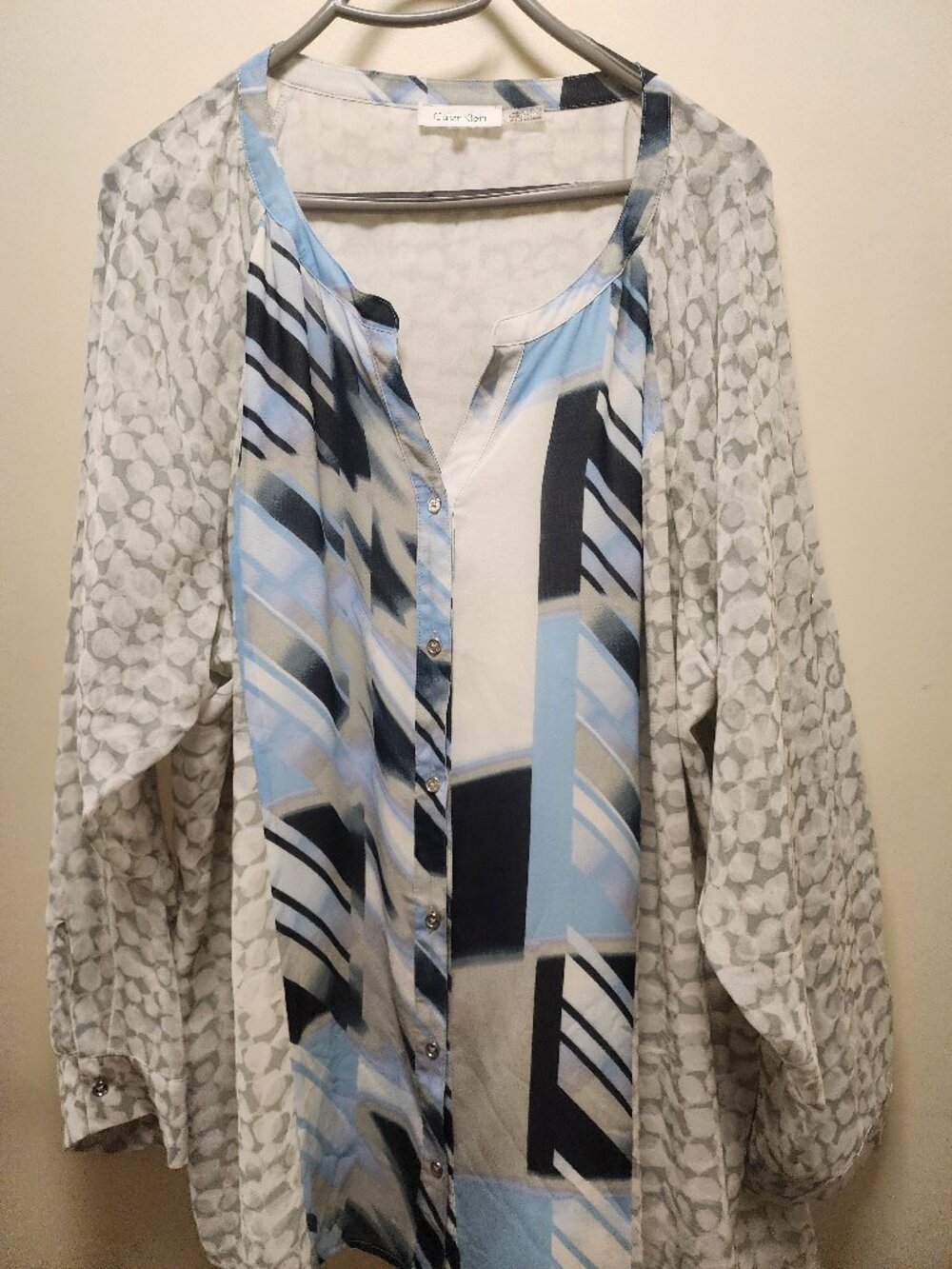 CALVIN KLEIN BEAUTIFUL BUTTON-DOWN LONG SLEEVE BLOUSE - GRAYS/BLUES/WHITE - 3X